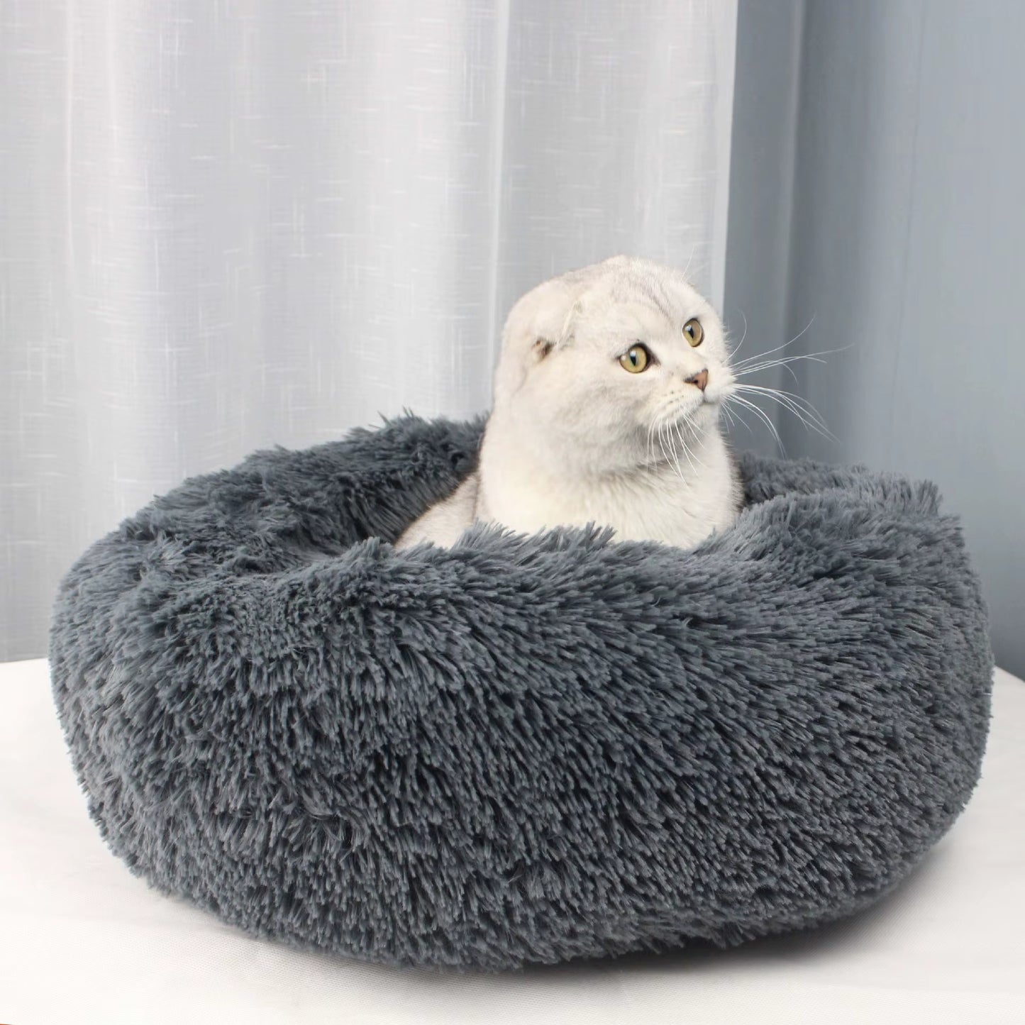 Home Plush Pet Nest Winter Cat Nest Dog Nest Warm Detachable and Washable round Cat Nest Pet Bed Seasonal Universal Decoration